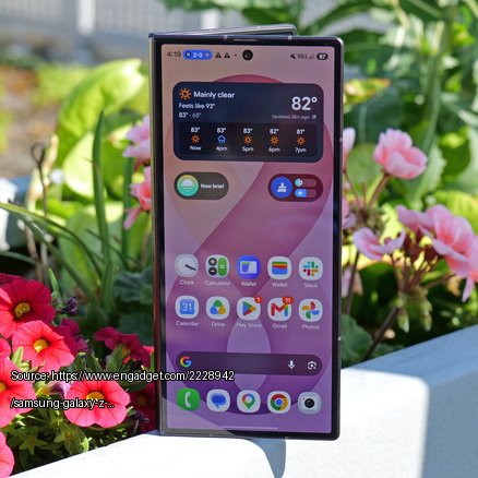The exterior of the Galaxy Z Fold 8 Ultra. - Fair use review image from https://www.engadget.com/2228942/samsung-galaxy-z-fold-8-ultra-review/